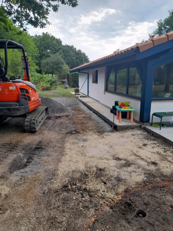 Accès en enrobé noir BB 0/6